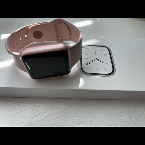 Series 1 Apple Watch - Picture 3 of 4